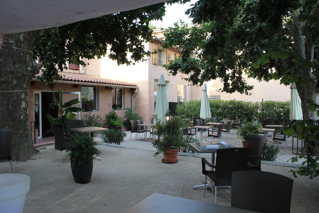 Le Clos Des Acacias Signes Bagian luar foto